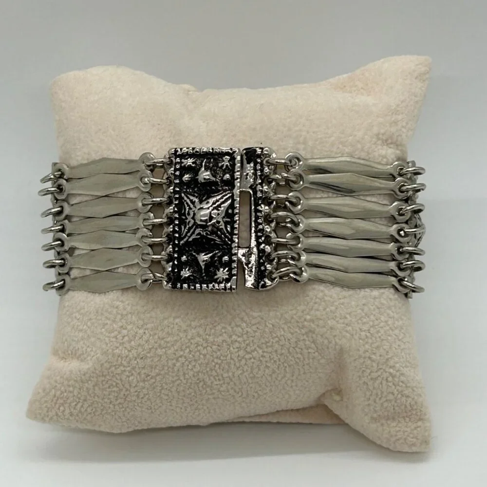 Vintage Mexican Alpaca Silver Panel Bracelet Aztec Motif Made in Mexico Boho - Picture 4 of 14